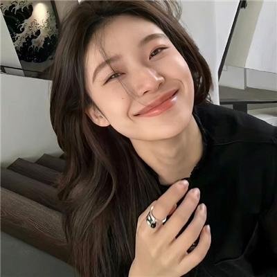 全家偷听反派心声，我负责篡改